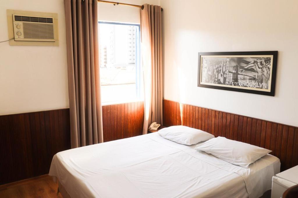 Hotel Londres เซาโลว์เรงโซ ภายนอก รูปภาพ