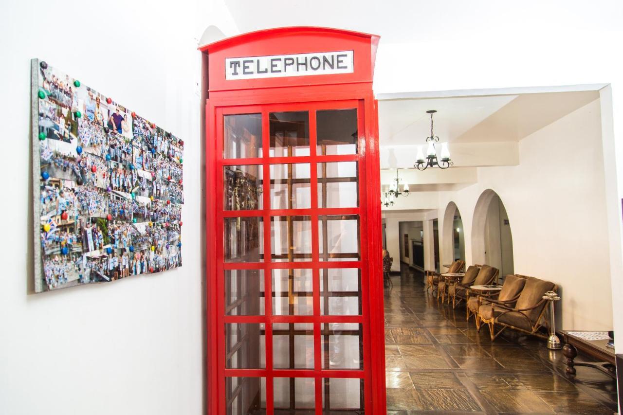 Hotel Londres เซาโลว์เรงโซ ภายนอก รูปภาพ